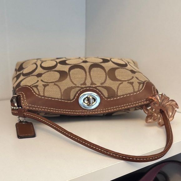 SOLD - Picture 4 of 7